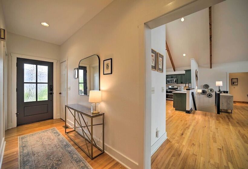 Sapphire Retreat W/ Views, Fire Pit, & Lake Access