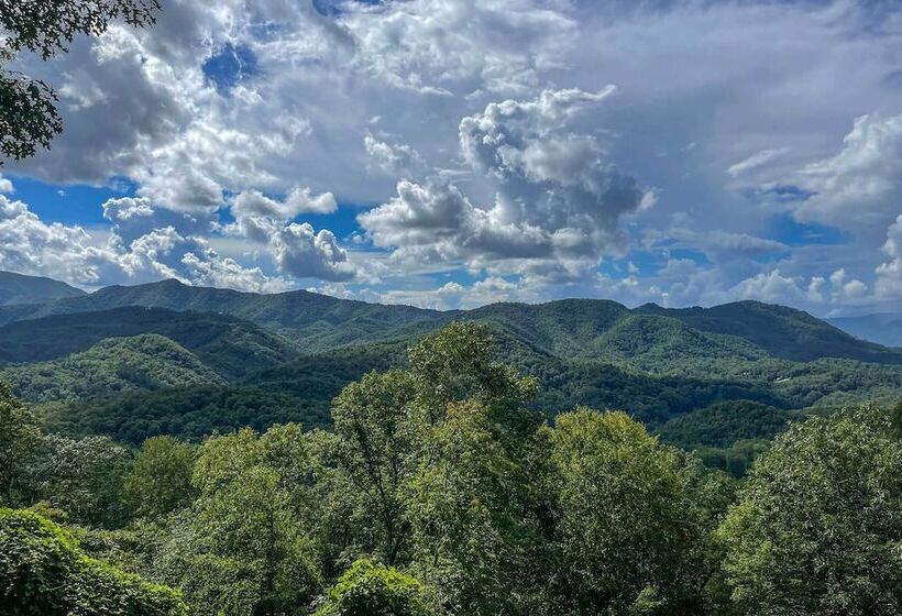 Bryson City Cabin W/ Hot Tub ~ 10 Mi To Dtwn!