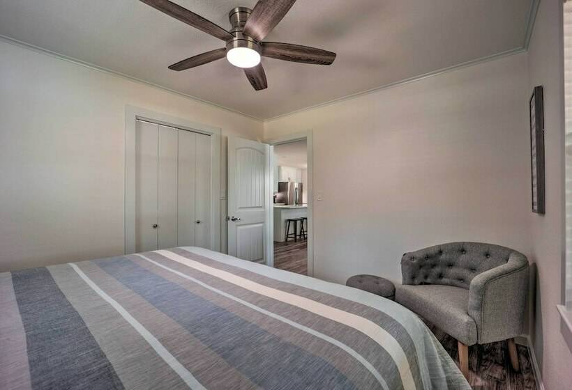 Charming Grand Lake House W/ Dock & Fire Pit!