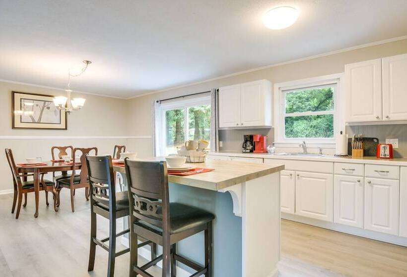 Charming Sanford Hideaway Home W/ Large Yard