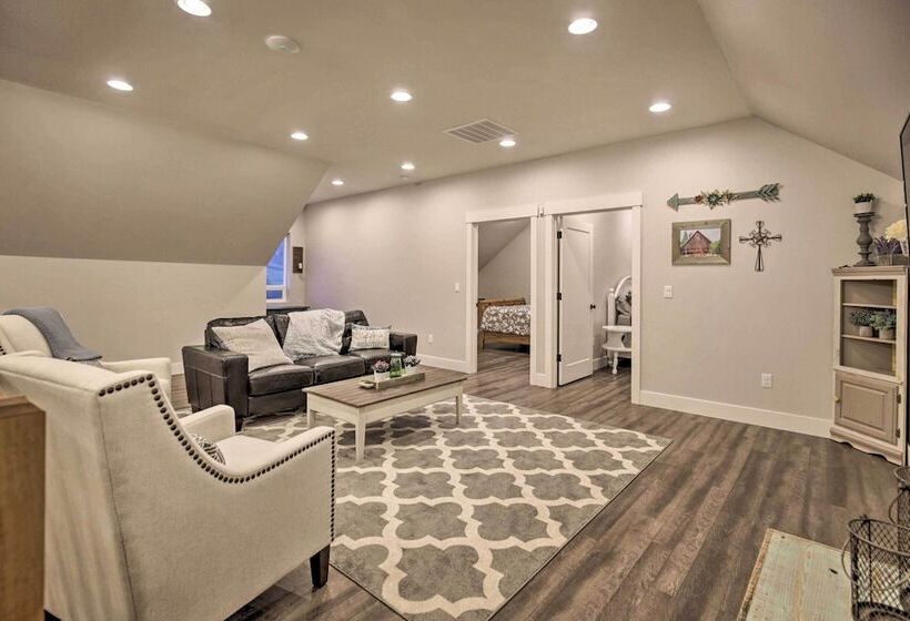 Chic Farmhouse W/ Creek In Heart Of Wine Country!