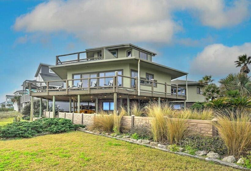 Chic Home: Ocean Views, Hot Tub & Game Room!