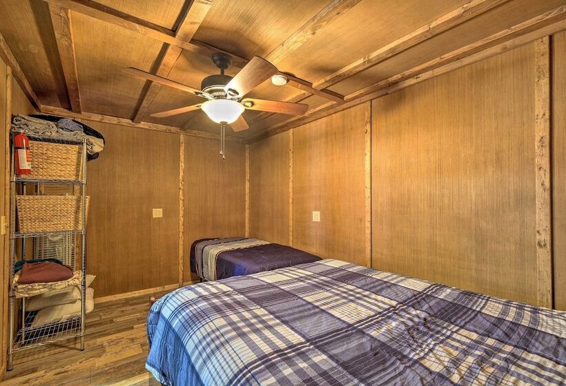 Cozy Cookson Cabin W/ Fire Pit: 1 Mi To Lake!