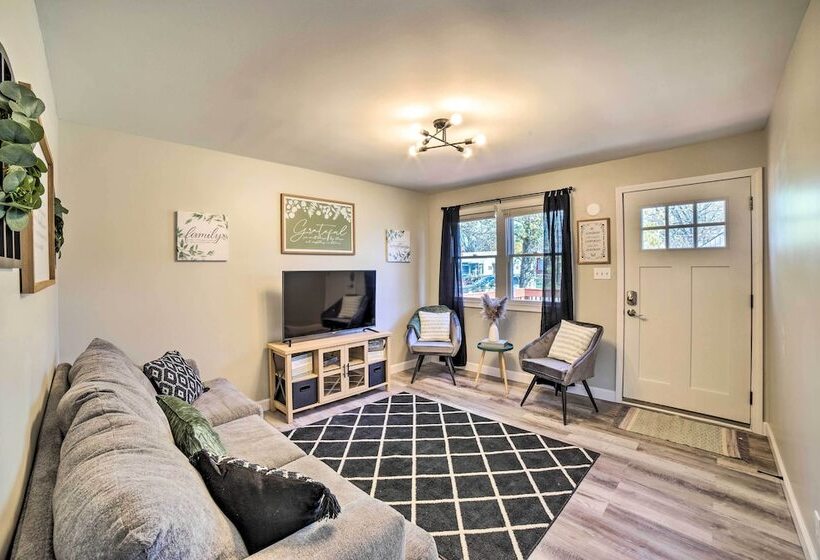 Cozy Hobart Retreat < 9 Mi To Lake Michigan!