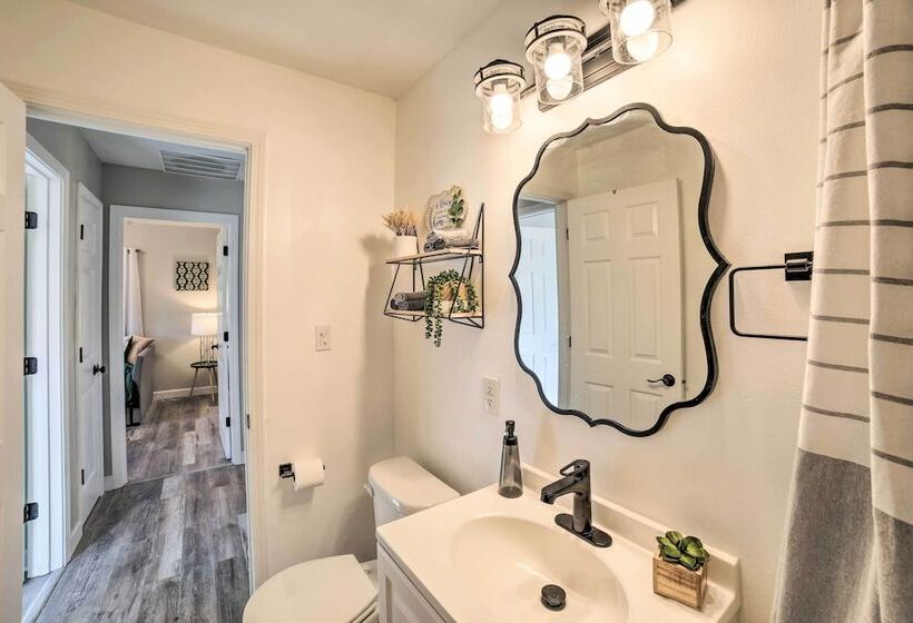 Cozy Hobart Retreat < 9 Mi To Lake Michigan!