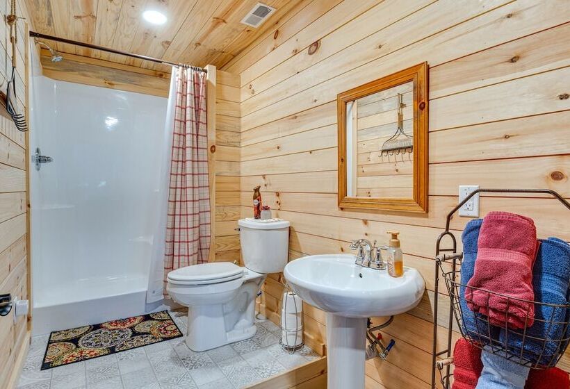 Eagle Crest Lodge    Large Group Getaway!