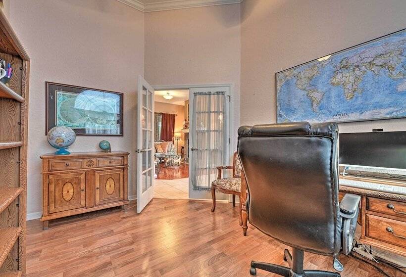 Elegant Valrico Home ~ 15 Mi To Downtown Tampa!