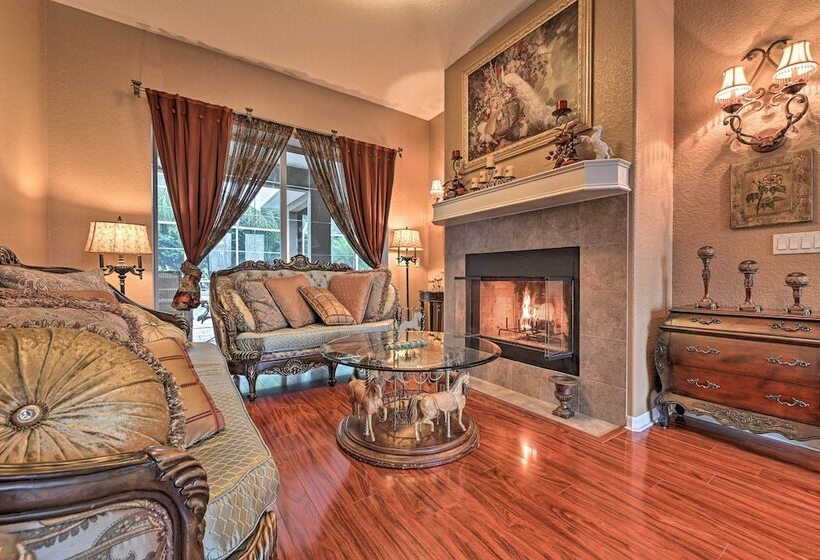 Elegant Valrico Home ~ 15 Mi To Downtown Tampa!