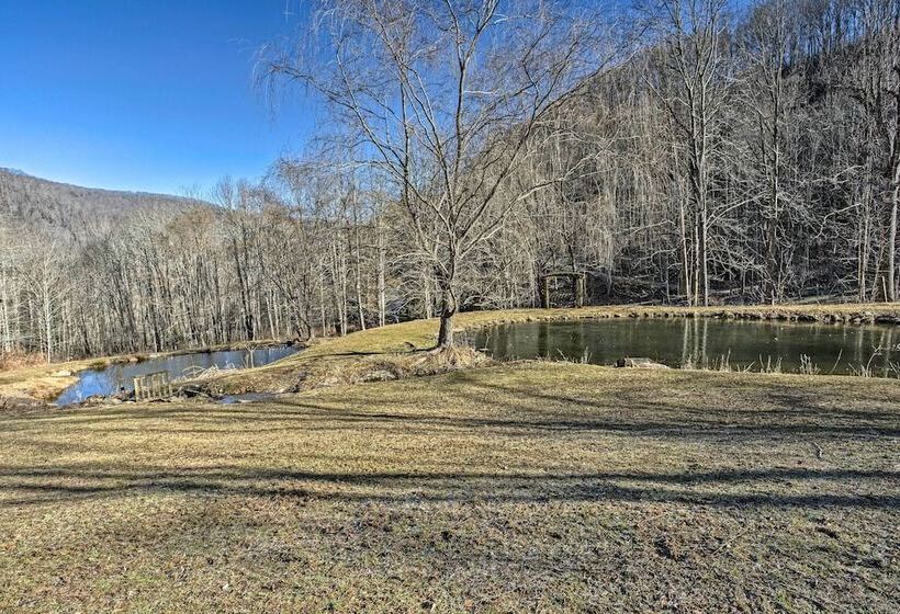 Emerald Gate Farm Cabin W/ On Site Fishing Pond!