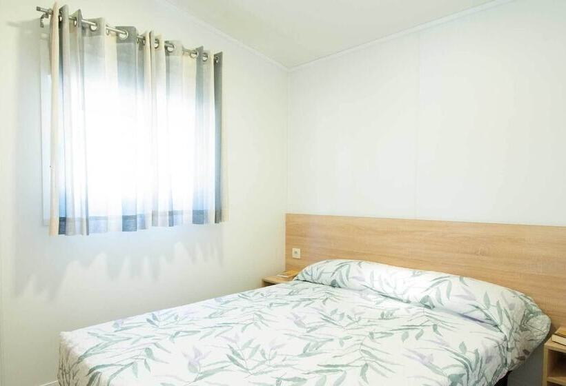 בית מלון כפרי Camping Urbión