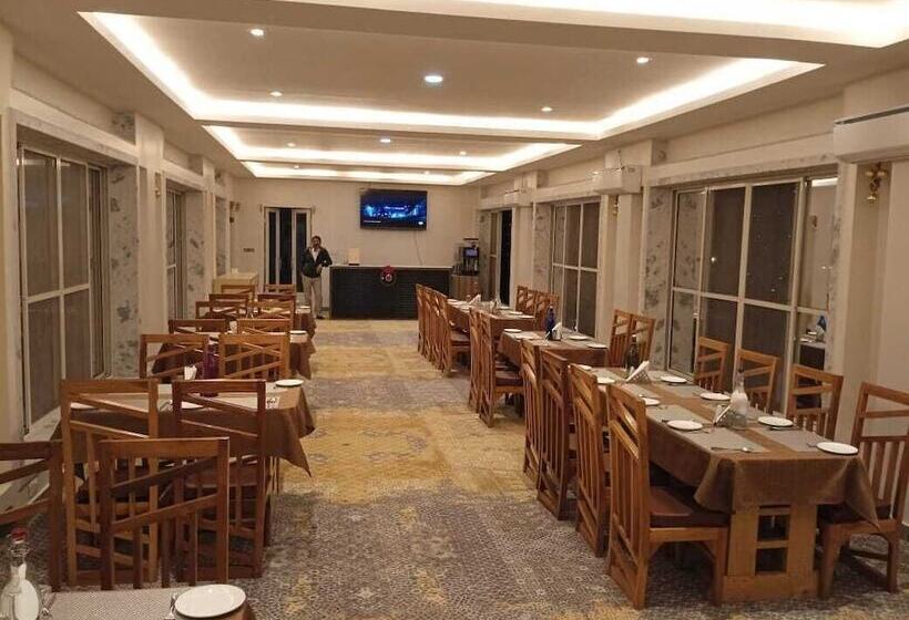 فندق La Nicholas Dei Da Kine Resort