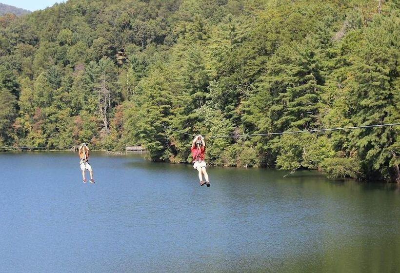 酒店 Timberline Glamping At Unicoi State Park