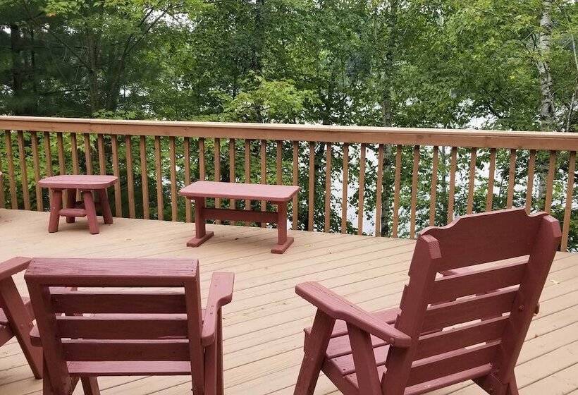 Inviting Irma Cottage W/ Silver Lake Access!