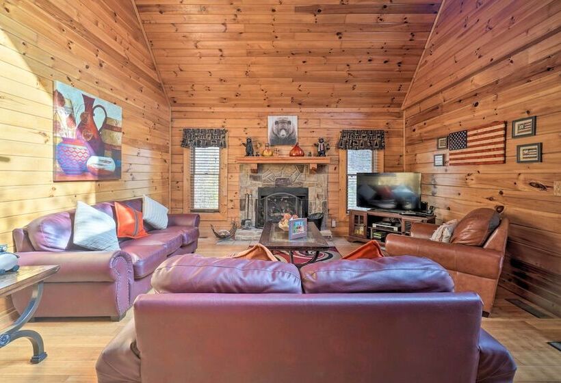 Inviting Sevierville Cabin W/ Deck & Hot Tub!