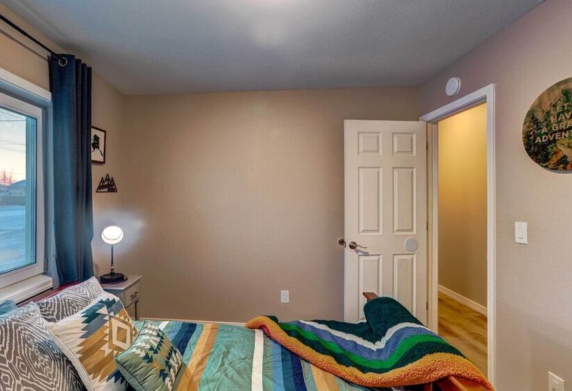 Lakefront Fairbanks Home W/ Private Beach!