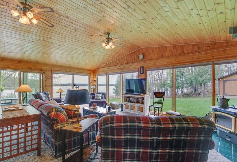 Lakefront Hackensack Cabin W/ Patio & Grill!