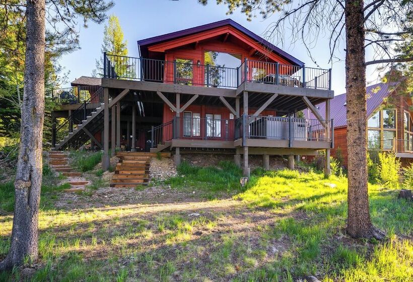 Hot Tub & Mtn Views: Waterfront Grand Lake Cabin!