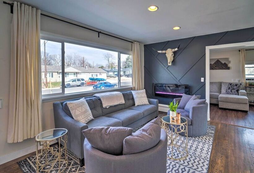 Modern Littleton Home W/ Yard: Pets Welcome!