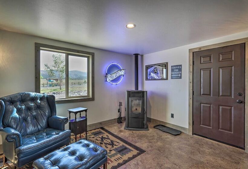 Montrose Barndominium On 7 Acres With Views!