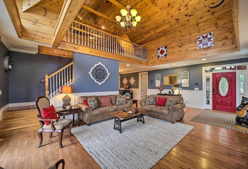 A Mountain Dream  In Vilas: Hike, Ski & Explore!