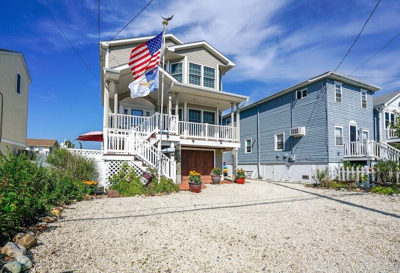New Jersey Home   Deck, Grill & Walkable To Beach!