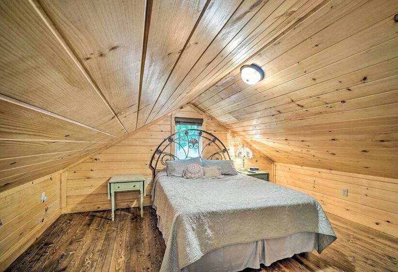Peaceful Decatur Cabin W/ Grill & Fire Pit!
