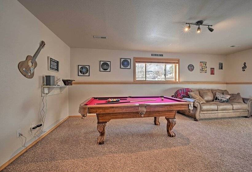 Peaceful Superior Home W/ Fire Pit & Mtn View