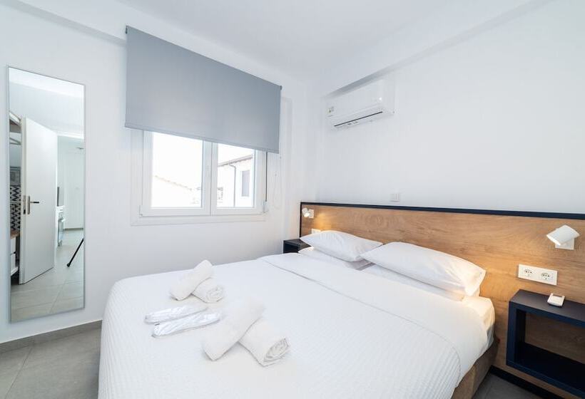 פנסיון Kleoniki & Irida Residential Complexes