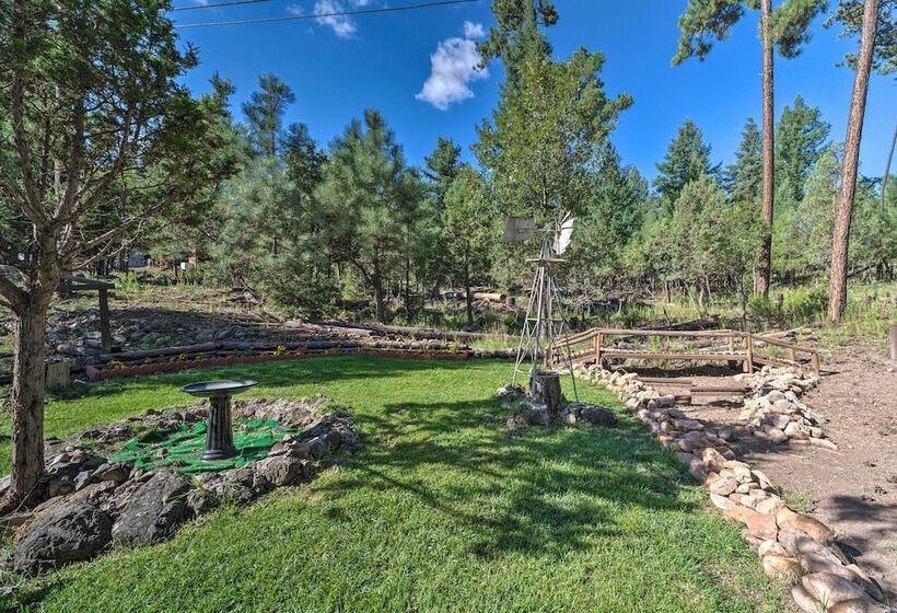 Pet Friendly Ruidoso Cabin W/ Hot Tub & Fire Pit