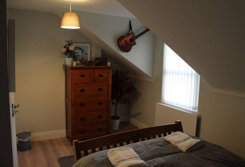 דירת נופש Stunning 4 Bed House In Belfast