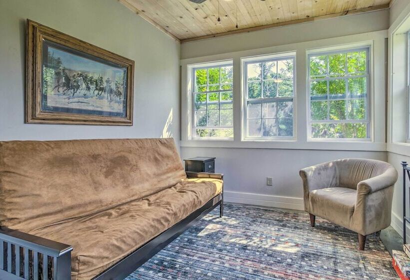 Rustic & Authentic Farm Stay By Dupont Forest!