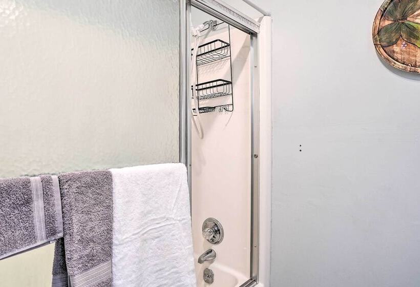 Serene Johnson City Home W/ Mountain Views