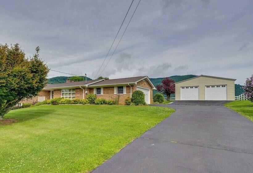 Serene Johnson City Home W/ Mountain Views