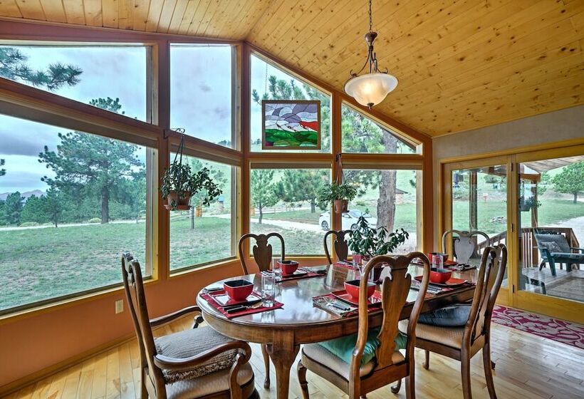 Serene Mtn Home W/decks: Hike, Bike, & Raft Nearby