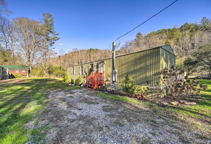 Bring A Pet: Smoky Mtn Vacation Rental W/ Yard!