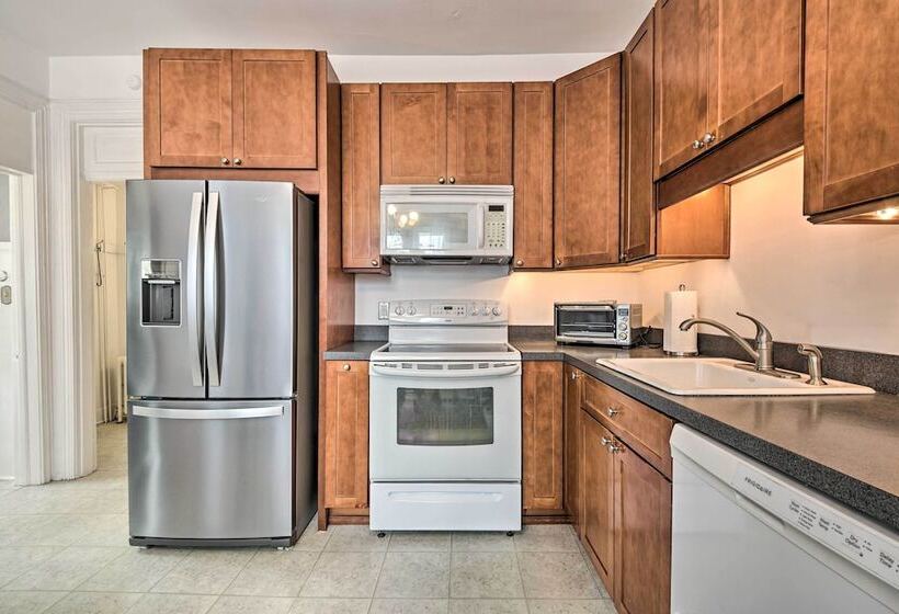 Spacious Getaway: 7 Mi To Whitetail Slopes!