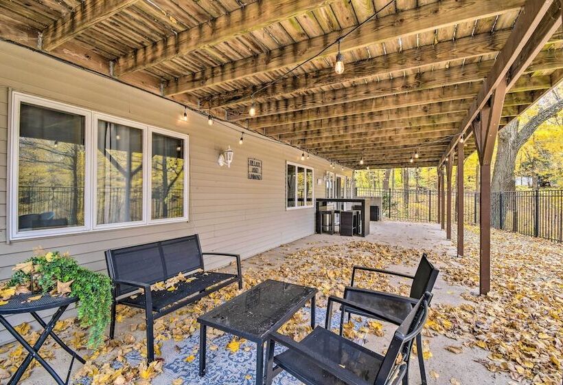 Stunning Waterfront Home W/ Fireplace & Grill