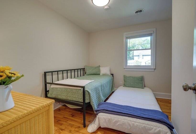 Stylish Wilmington Home, 2 Mi To Riverwalk!