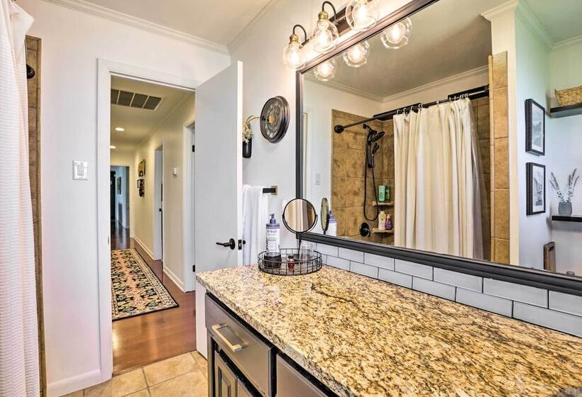 Sunny Florida Abode   Patio, Pool, & Fire Pit