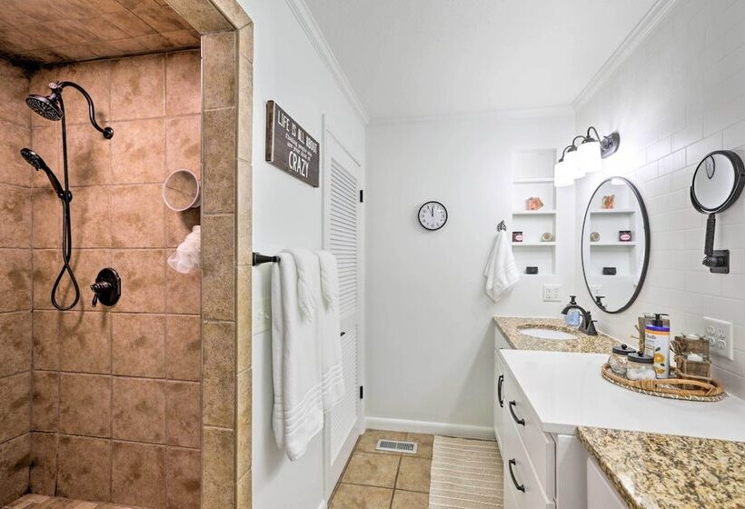 Sunny Florida Abode   Patio, Pool, & Fire Pit