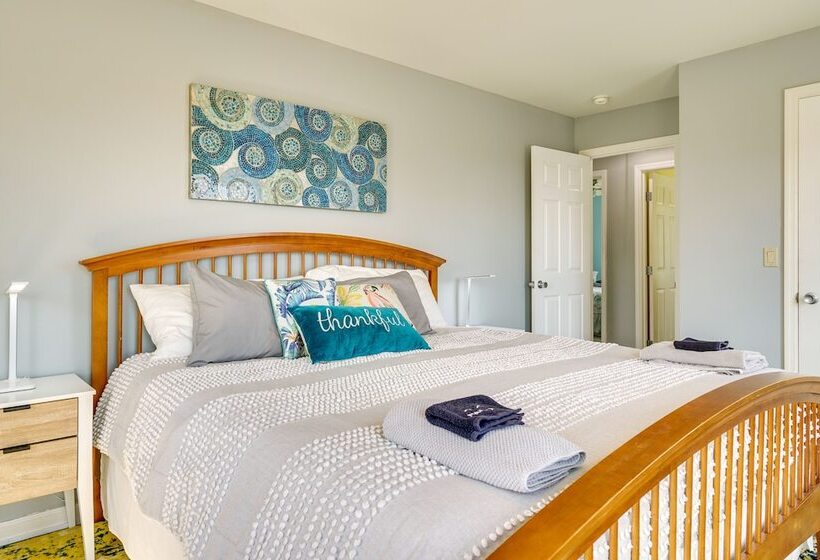 The 1818 Home W/ Porch & Grill   1 Mi To Beach!