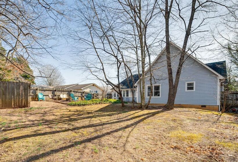 Quiet Black Mountain Home W/ Grill & Fire Pit