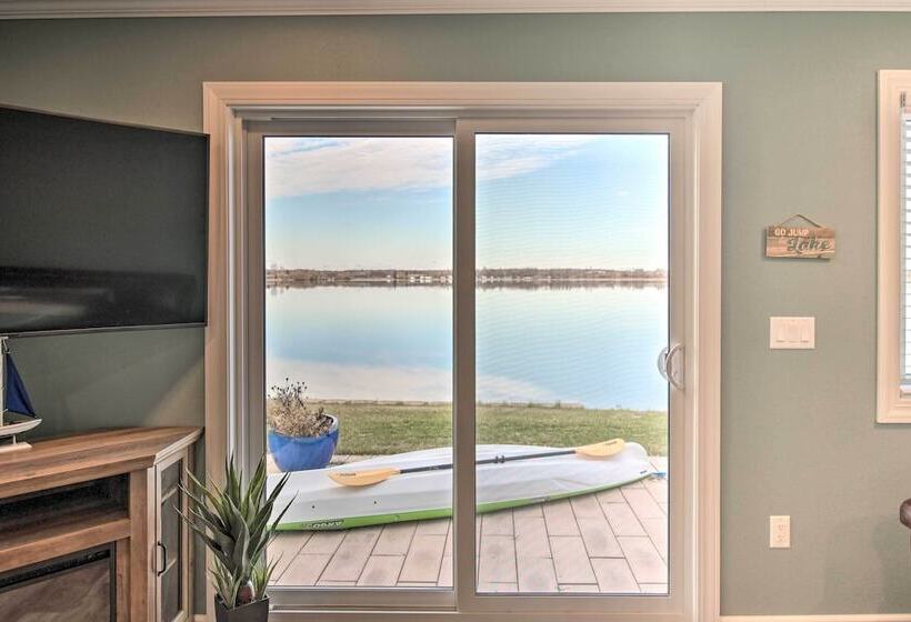 The Lakefront Home   5 Minutes From Detroit Lakes!