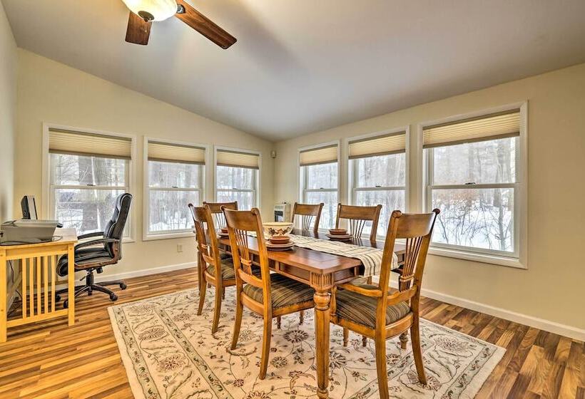 Quiet Tobyhanna Home With Hot Tub And Deck!