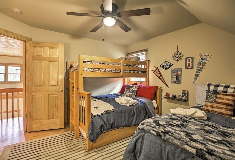 Wintergreen Resort Cabin: Near The Slopes!