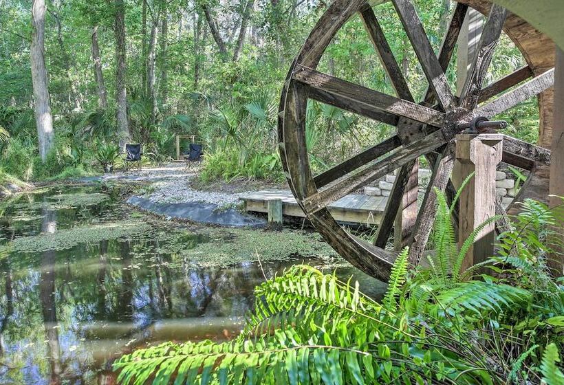 Waterfront Astor Studio Cabin W/ Private Boat Dock
