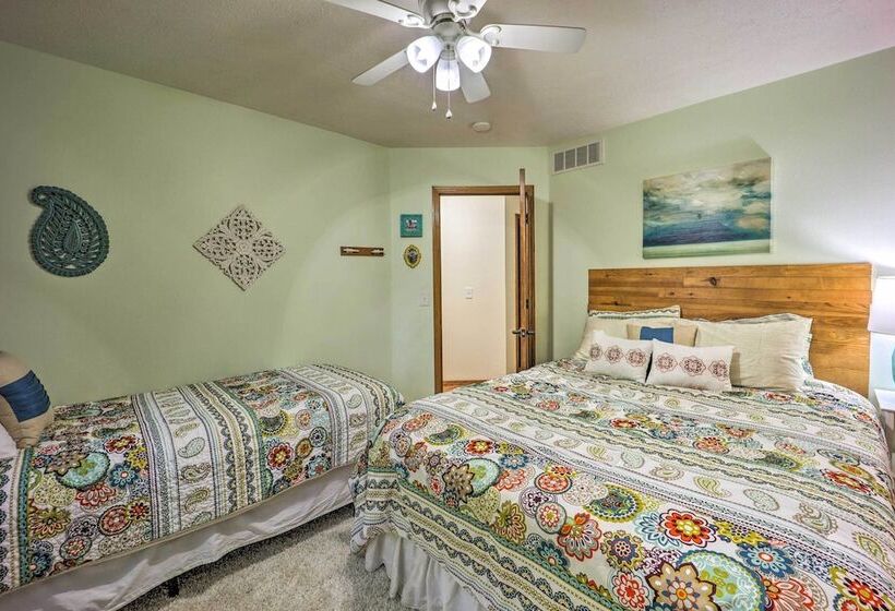 Waterfront Home On Beaver Lake W/ 2 Decks!