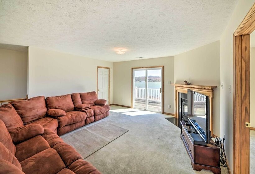 Waterfront Montross Home W/private Boat Slip!