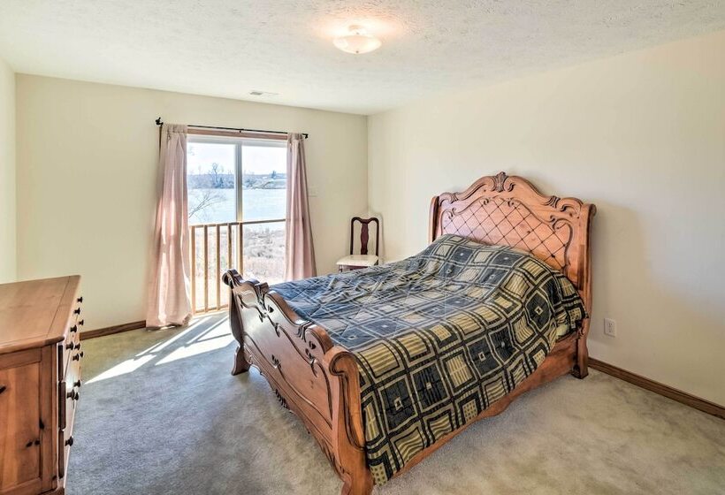 Waterfront Montross Home W/private Boat Slip!