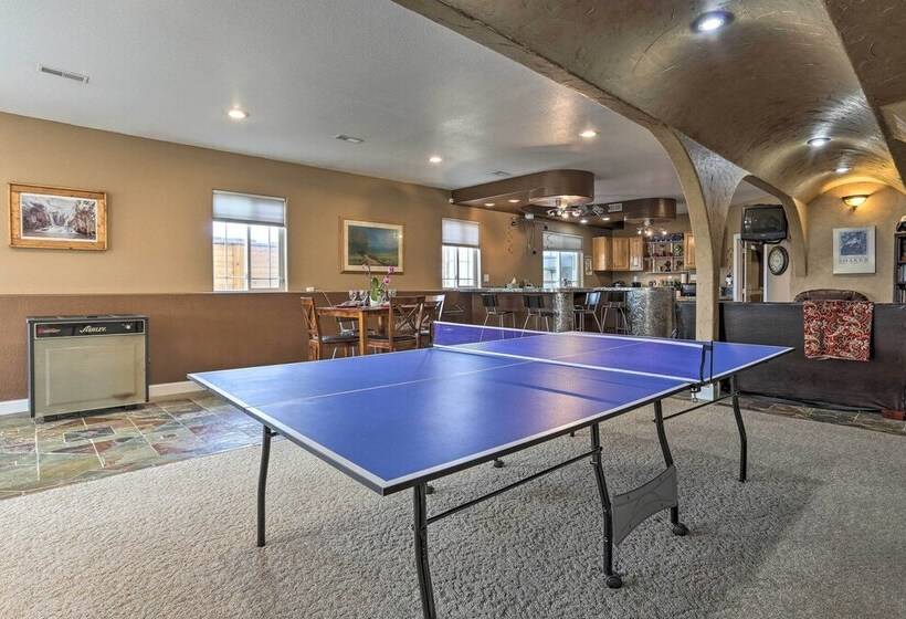 Black Hawk Lower Level Unit With Game Area!